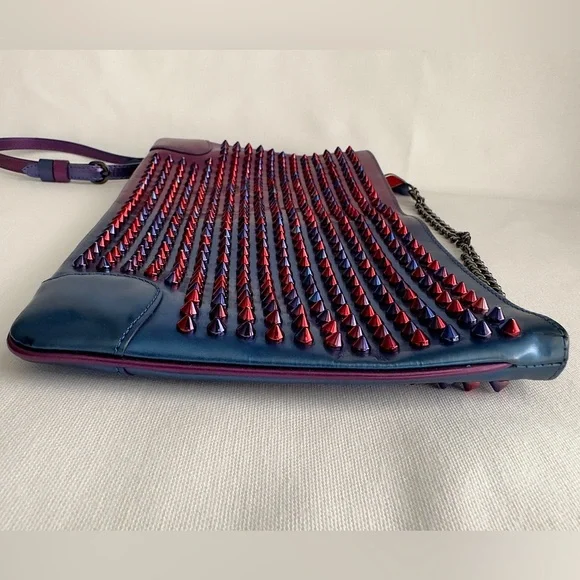 ✨CHRISTIAN LOUBOUTIN Loubiposh Patent Scarabe Spikes Chain Clutch Bag Rose Blue - Picture 6 of 16